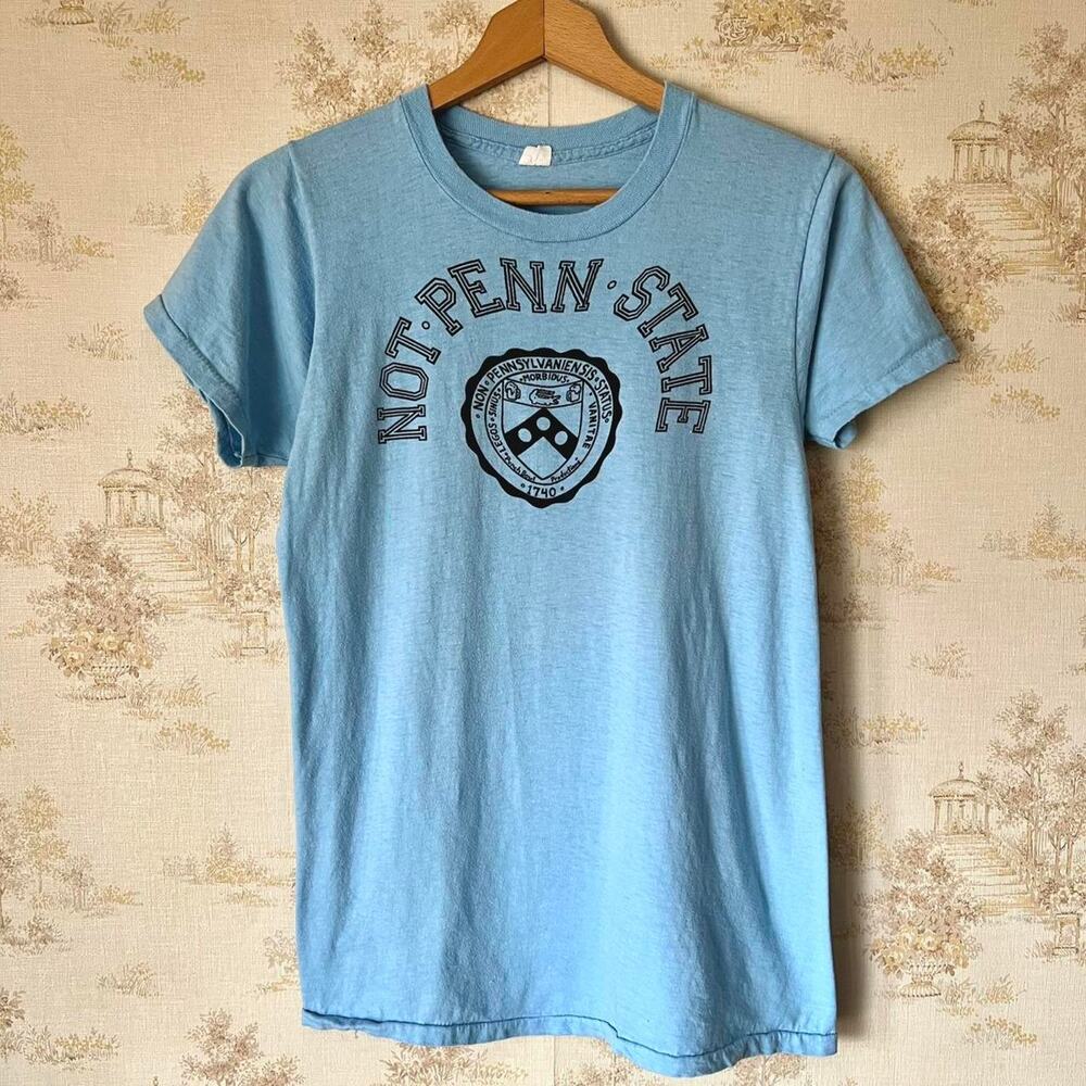 Vintage 70s UPenn "Not Penn State" Ivy League Humor T-Shirt | Size L (18x26.5)